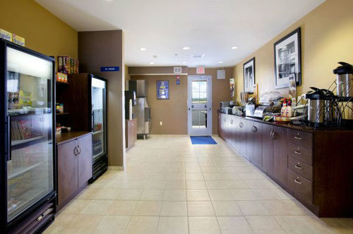 Microtel Inn And Suites By Wyndham Rawlins Restaurant photo